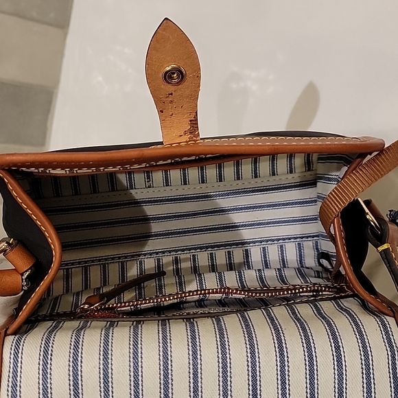 Dooney Bourke Wayfarer Flap Crossbody Bag - Picture 12 of 13